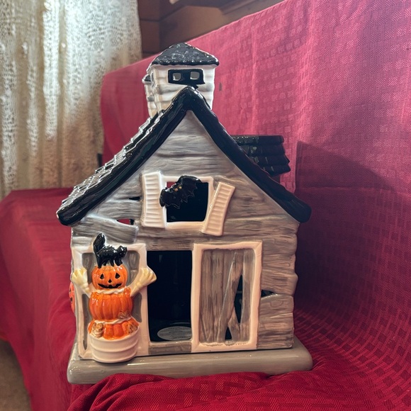 Bath & Body Works Halloween Haunted House Decor - Black, Gray, Orange - Picture 6 of 6